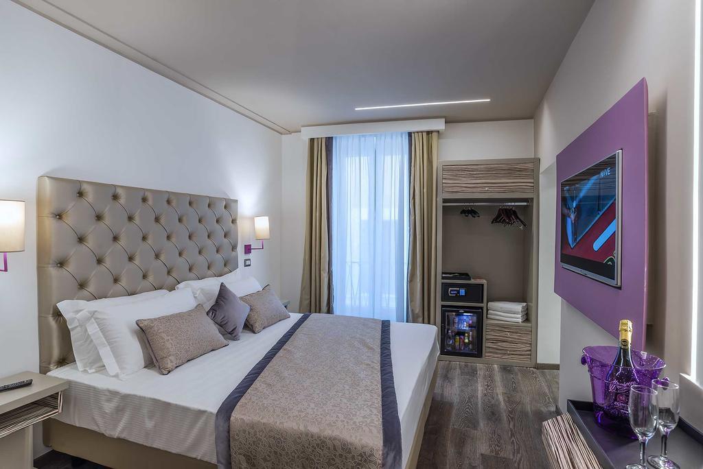 Colonna Suite Del Corso Rome Exterior photo